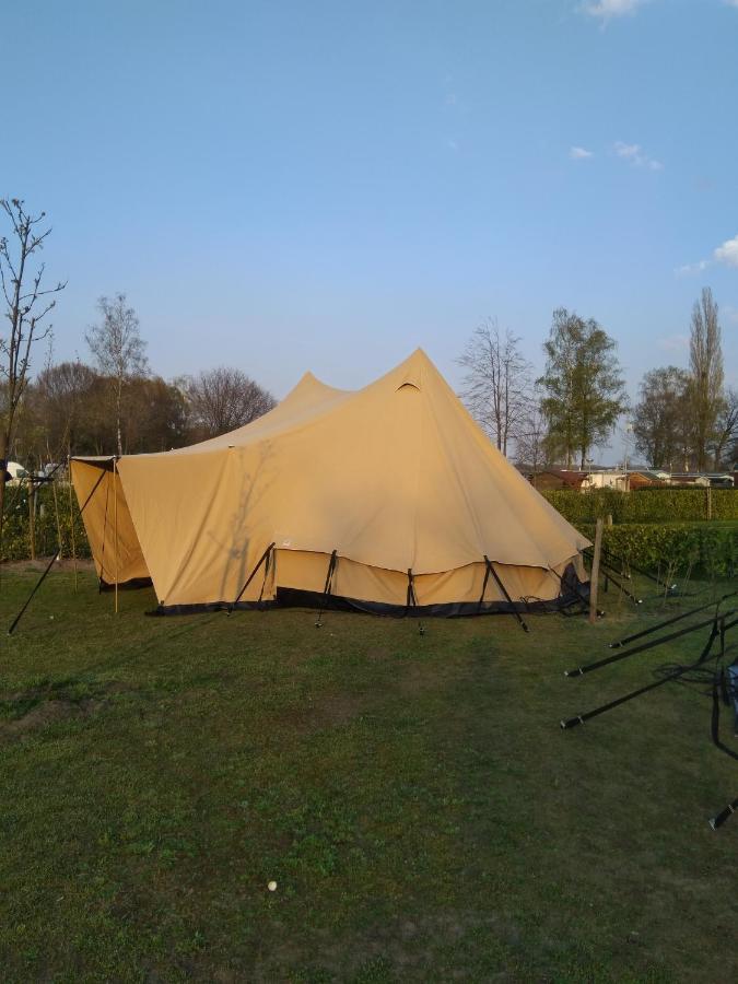 Tent-Ok Opende Exteriér fotografie